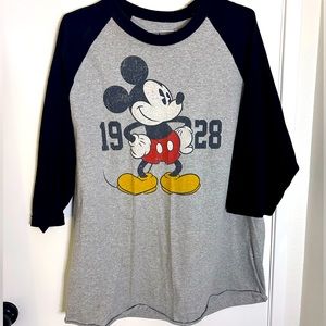 Disneyland Parks Mickey Mouse 3/4  sleeve